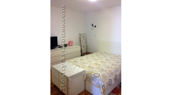 3-стаен апартамент обзаведен 