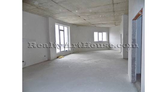 Наистина атрактивен 3-стаен апартамент в модерна сграда