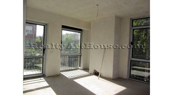 3-стаен апартамент в центъра на София за 1200 Евро / кв.м.