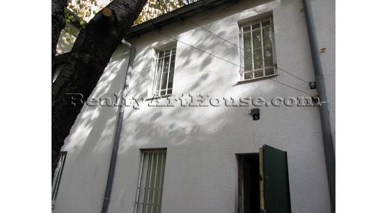 Дава под наем офис - къща на 2 этажа