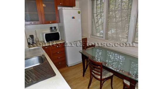 Голям 3-стаен апартамент в ж.к. Дианабад