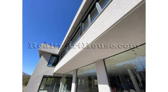 Къща под наем 