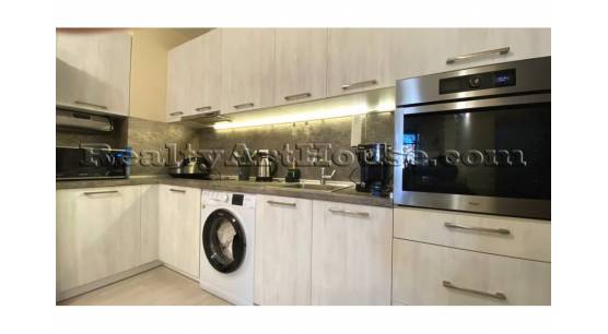 Двустаен апартамент в нова сграда кв. Борово.